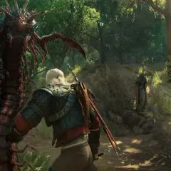 Geralt z Rivii staje naprzeciwko potężnego potwora z Wiedźmina w lesie. Inne potwory czają się w tle.