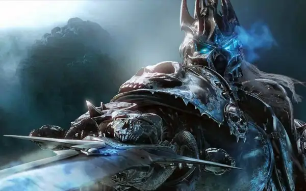 Mroczny Lich King w zbroi z czaszek, z lodowym mieczem i niebieskimi oczami, gotów do walki.