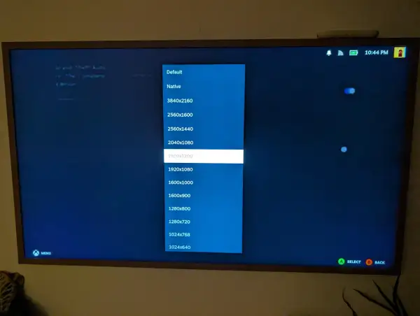 Ekran telewizora z menu wyboru rozdzielczości gry, zaznaczono 1920x1200.